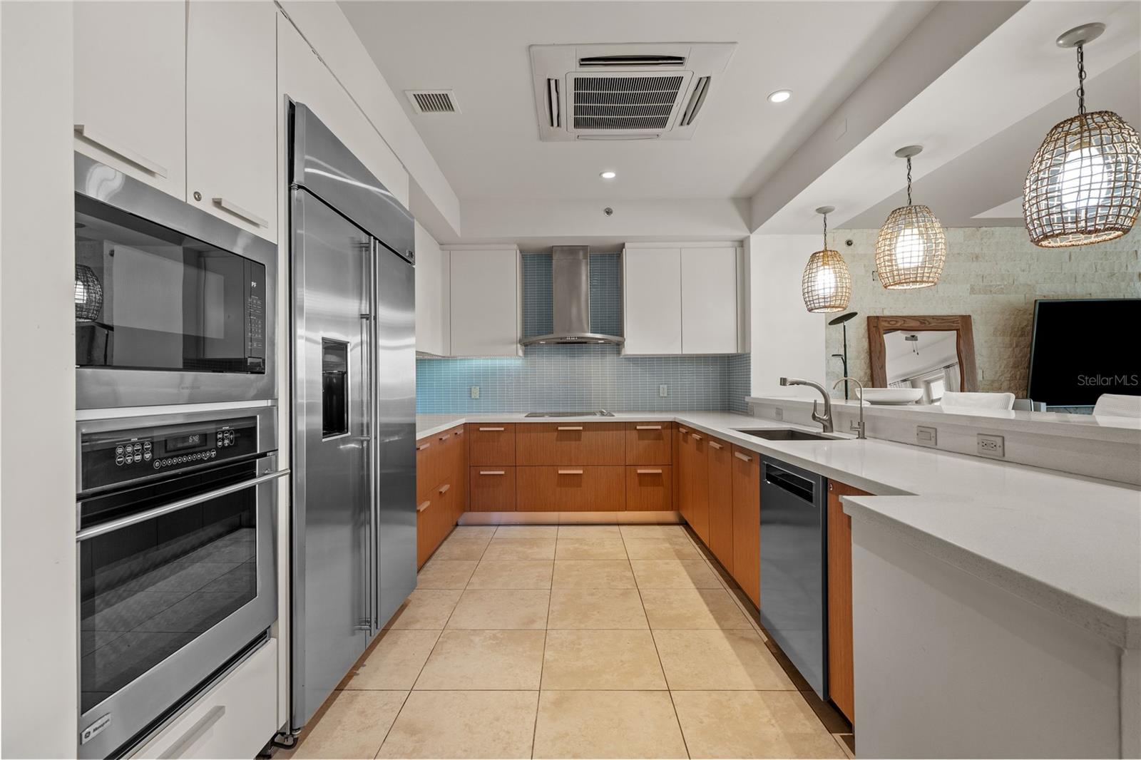 PR9117423 Property Photo