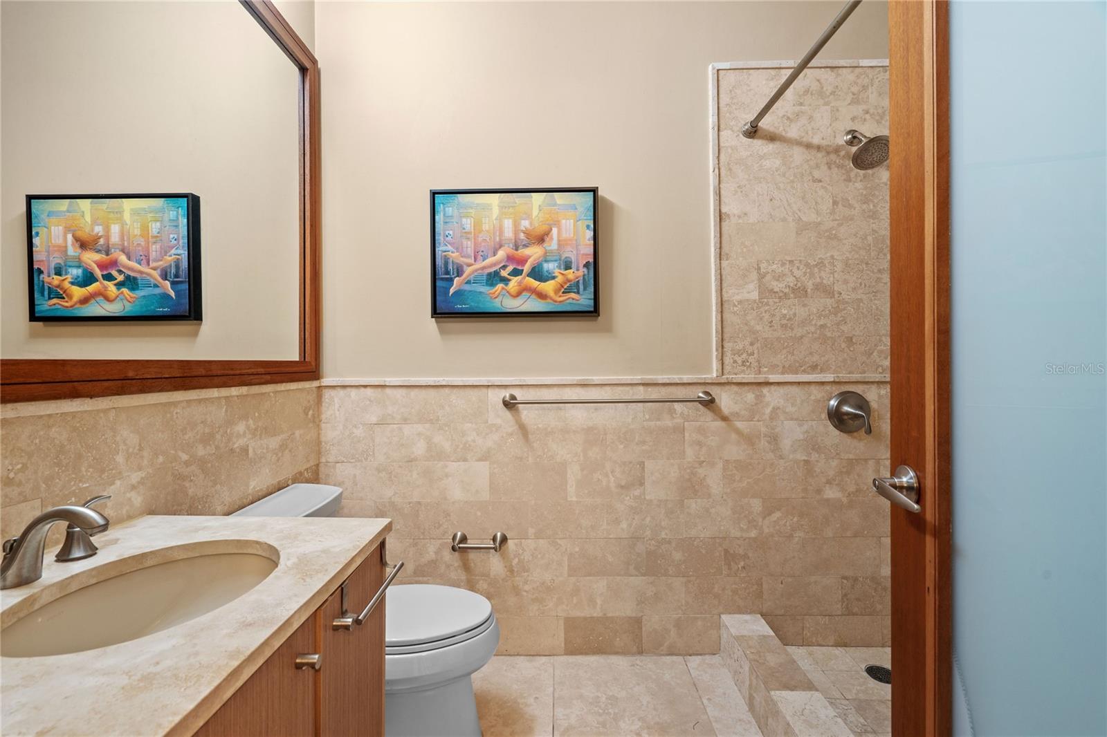 PR9117423 Property Photo