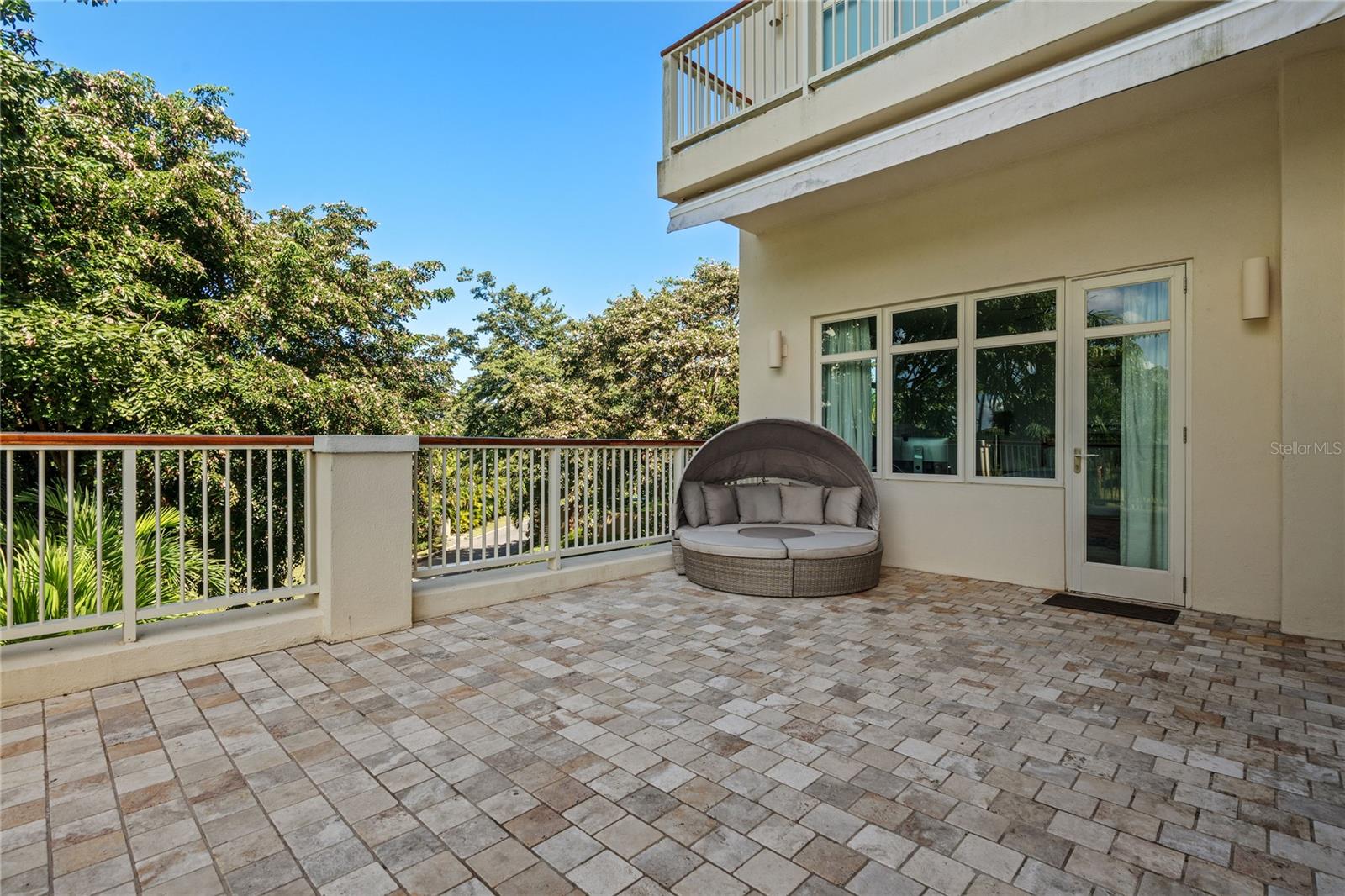 PR9117423 Property Photo