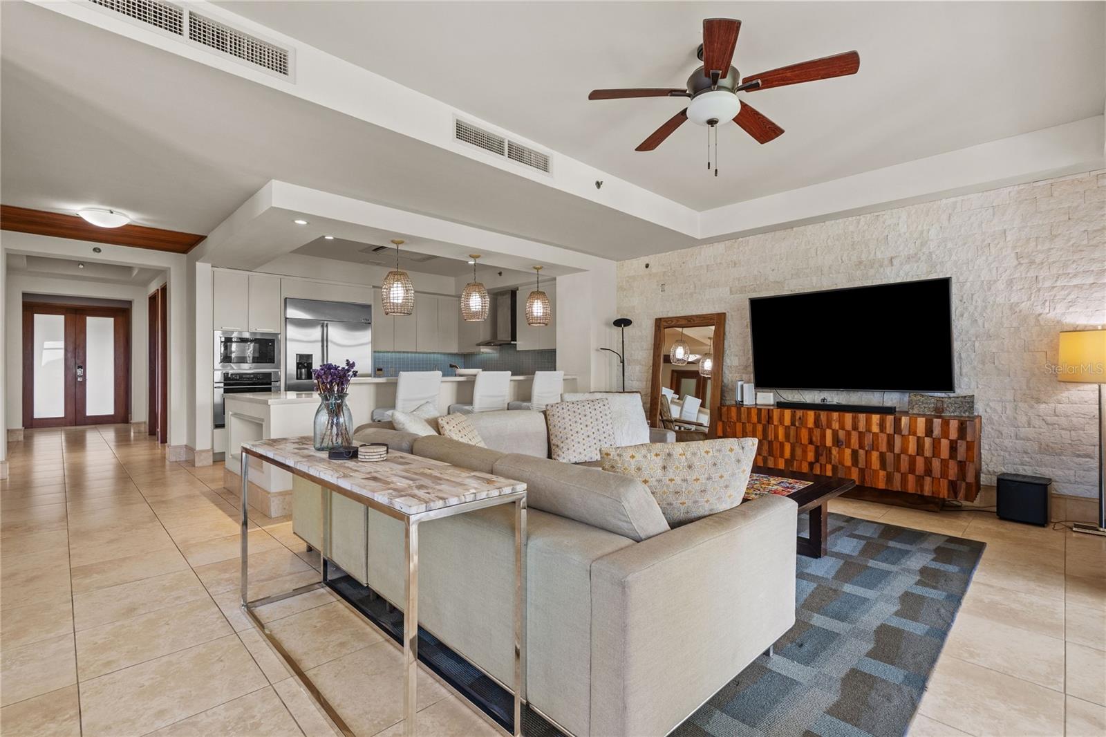 PR9117423 Property Photo