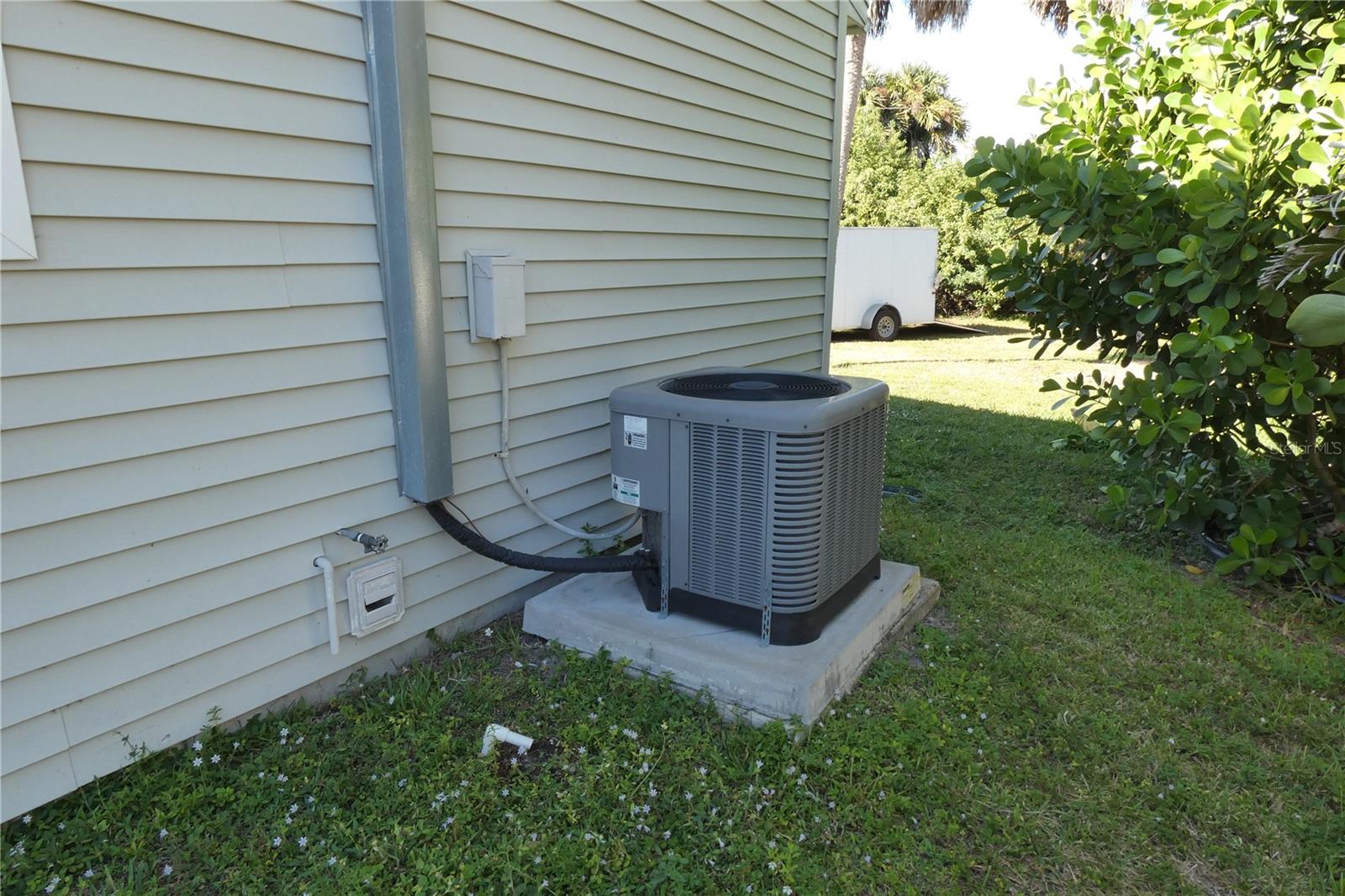 18651 AYRSHIRE CIR, PORT CHARLOTTE, FL, 33948