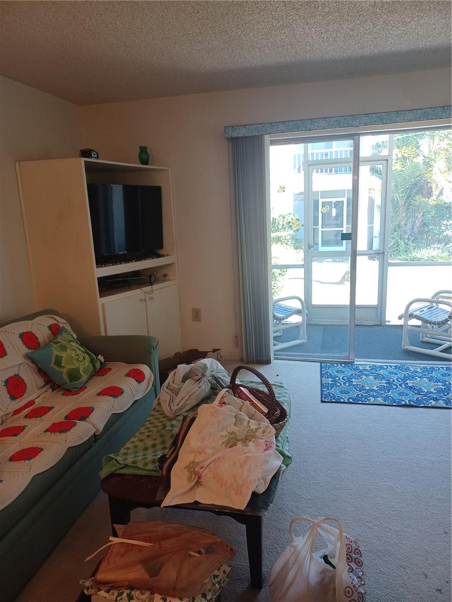 TB8448912 Property Photo