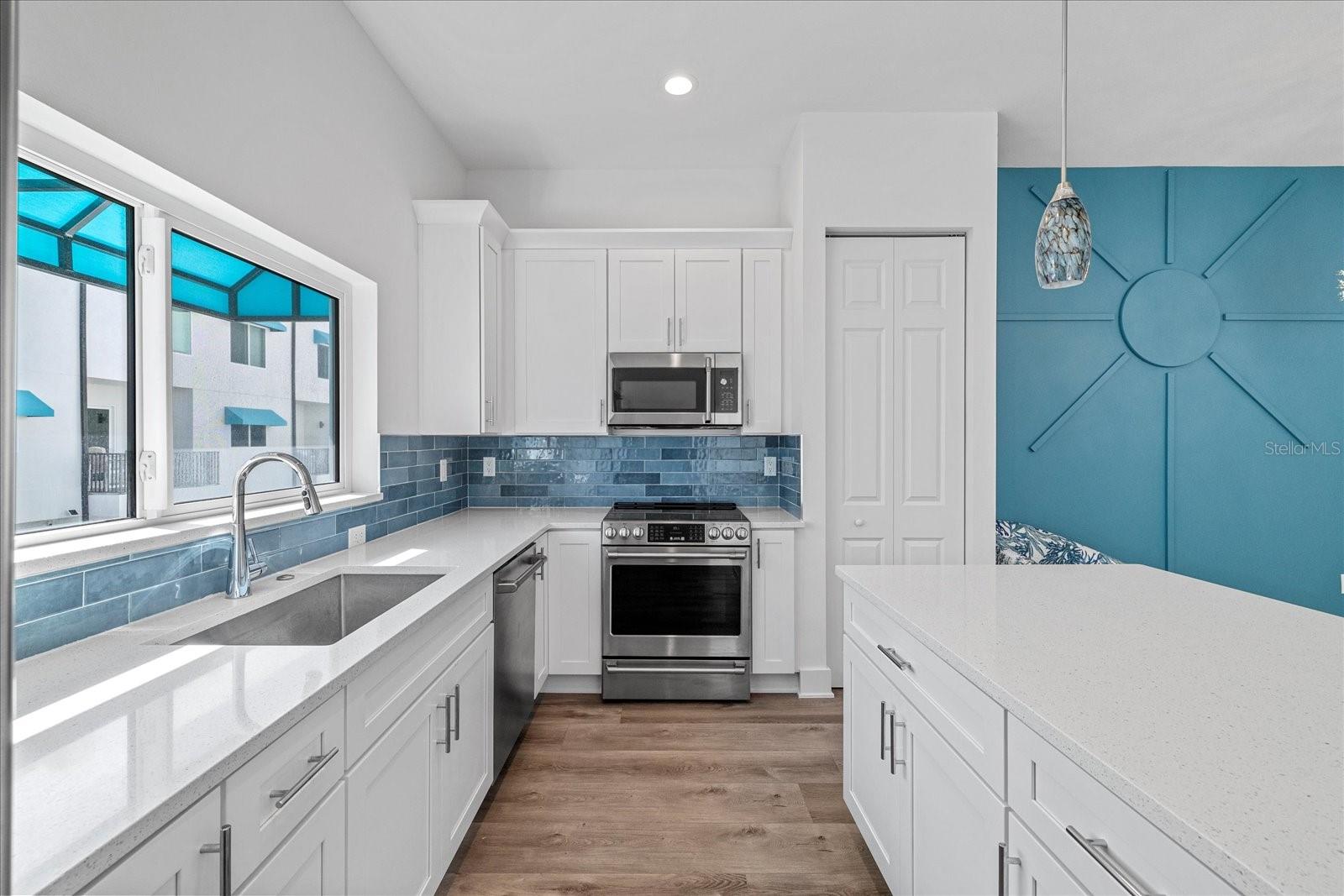 15405 GULF BLVD #B2, ST PETERSBURG, FL, 33708