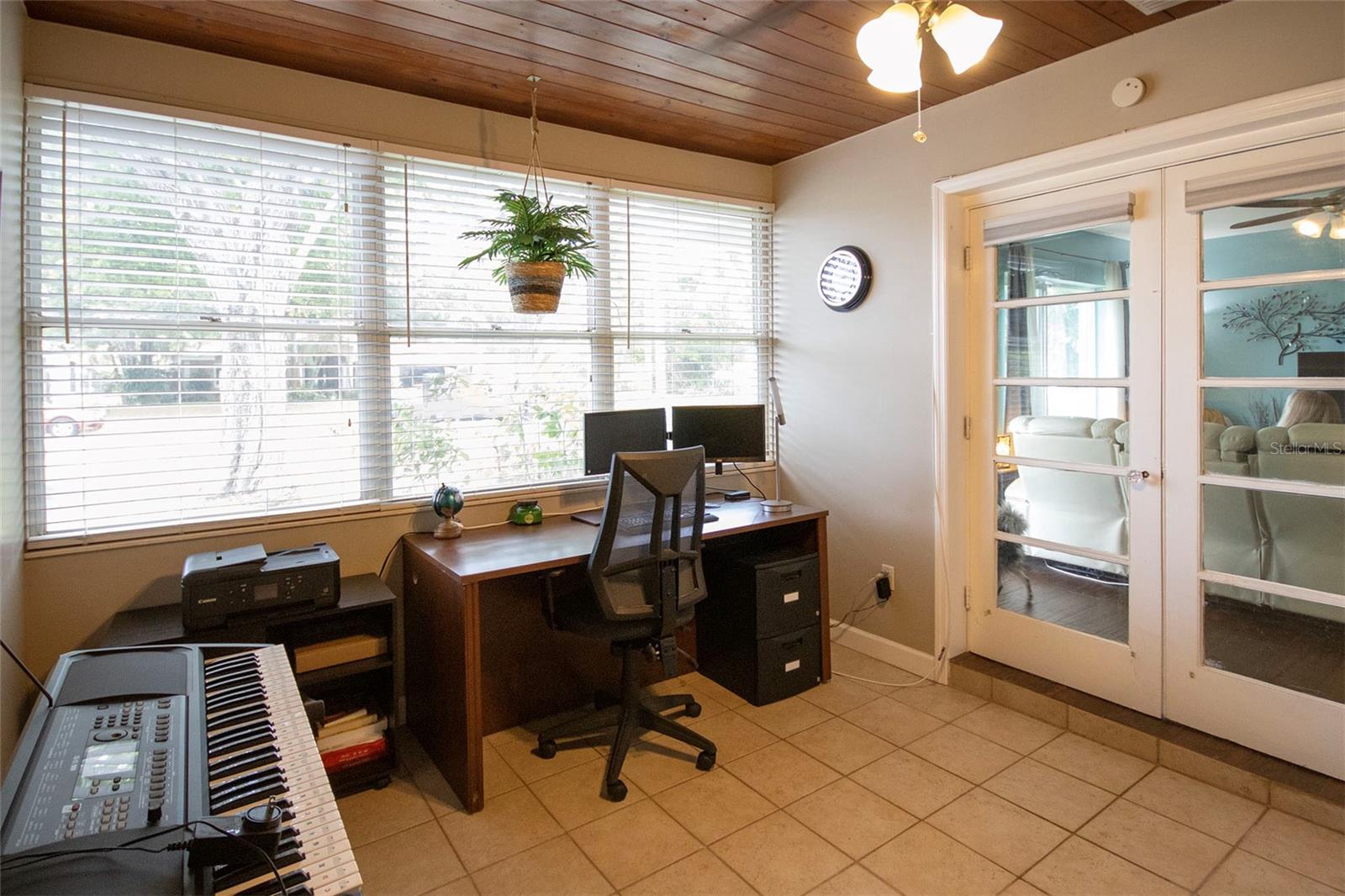 1725 BRADSHAW LN N, ST PETERSBURG, FL, 33710