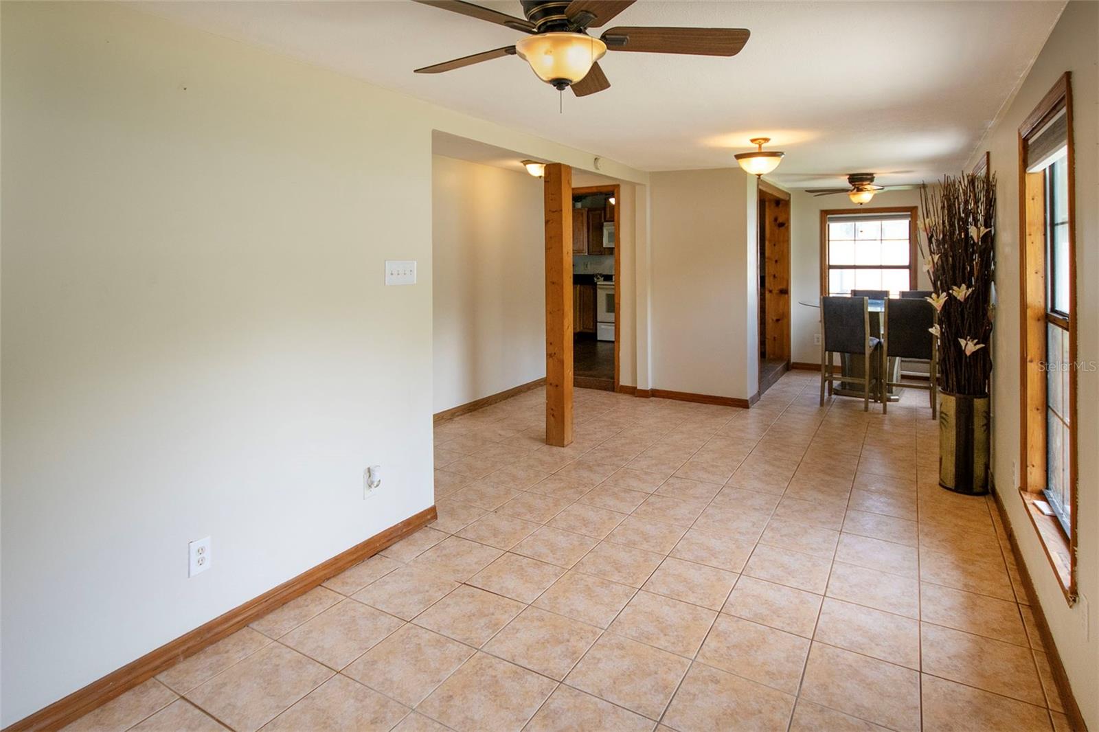 1725 BRADSHAW LN N, ST PETERSBURG, FL, 33710