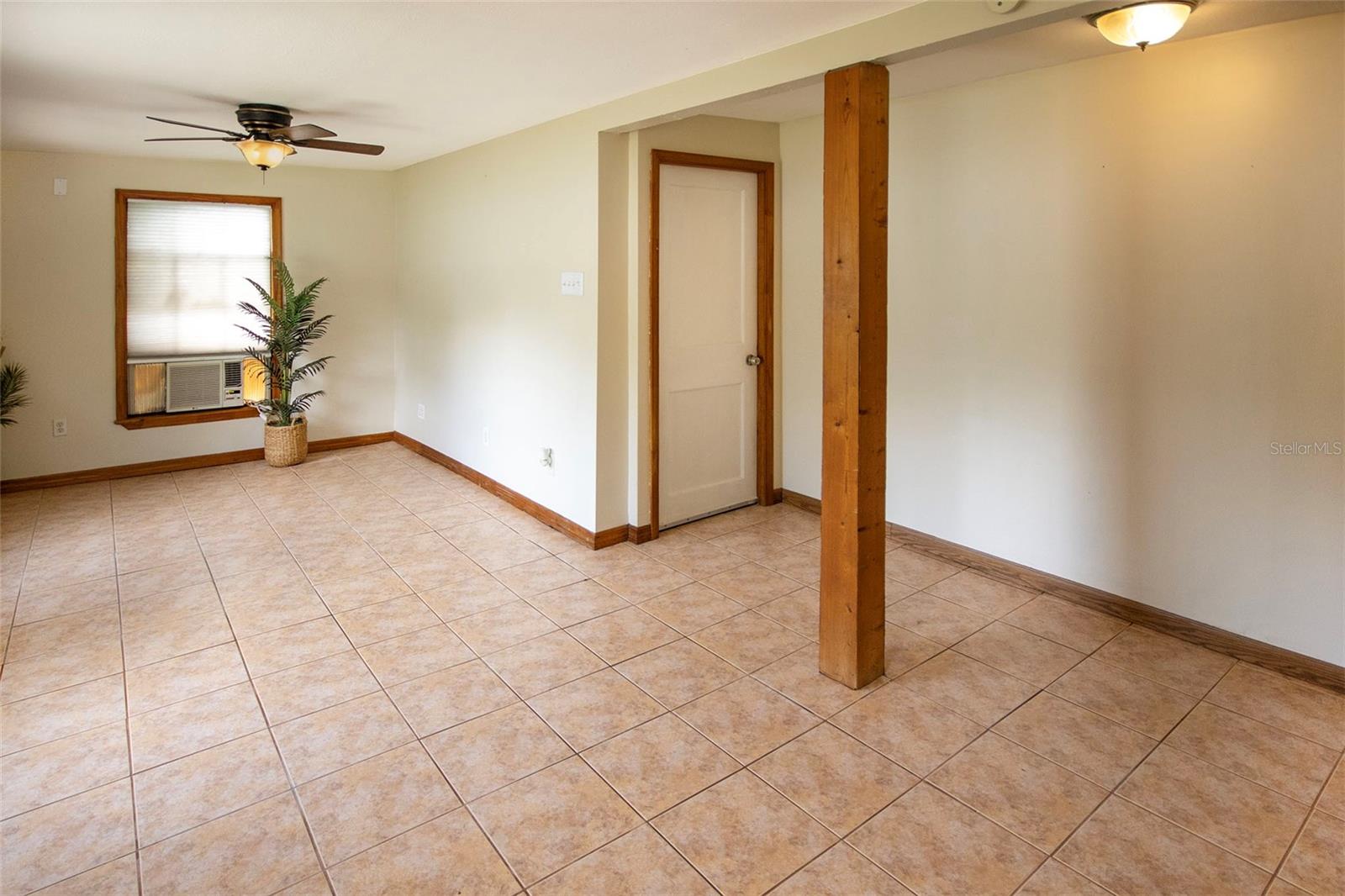 1725 BRADSHAW LN N, ST PETERSBURG, FL, 33710