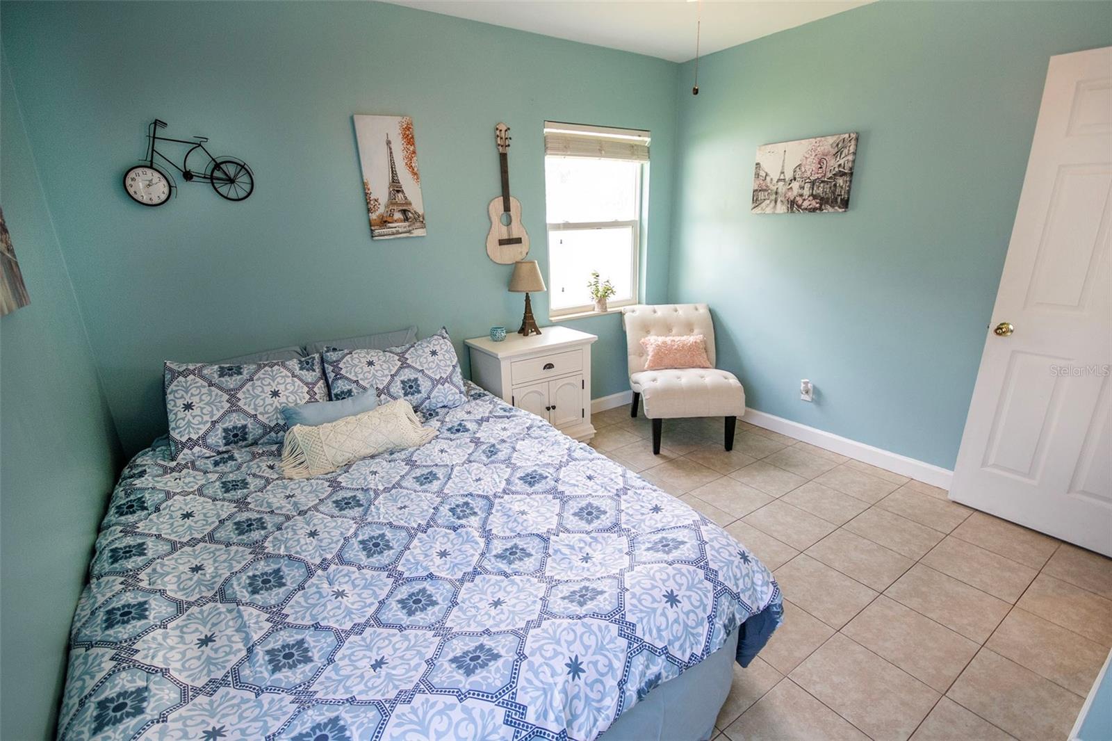 1725 BRADSHAW LN N, ST PETERSBURG, FL, 33710