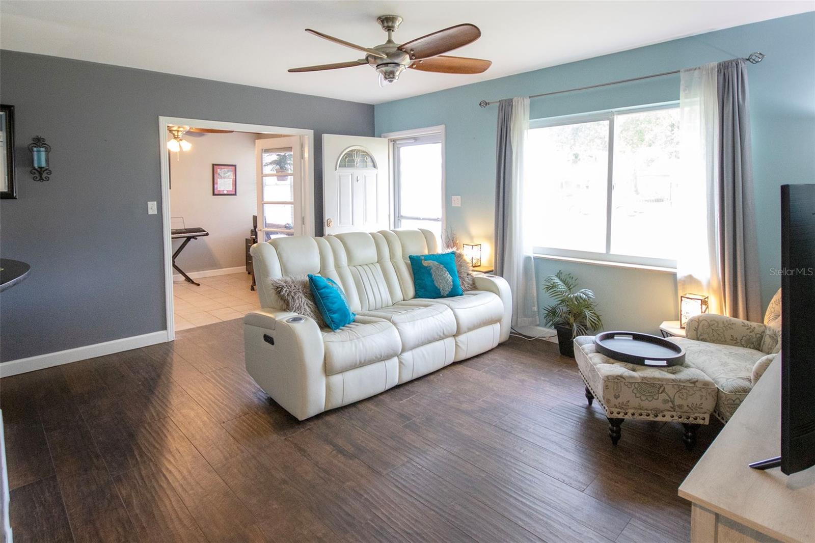 1725 BRADSHAW LN N, ST PETERSBURG, FL, 33710