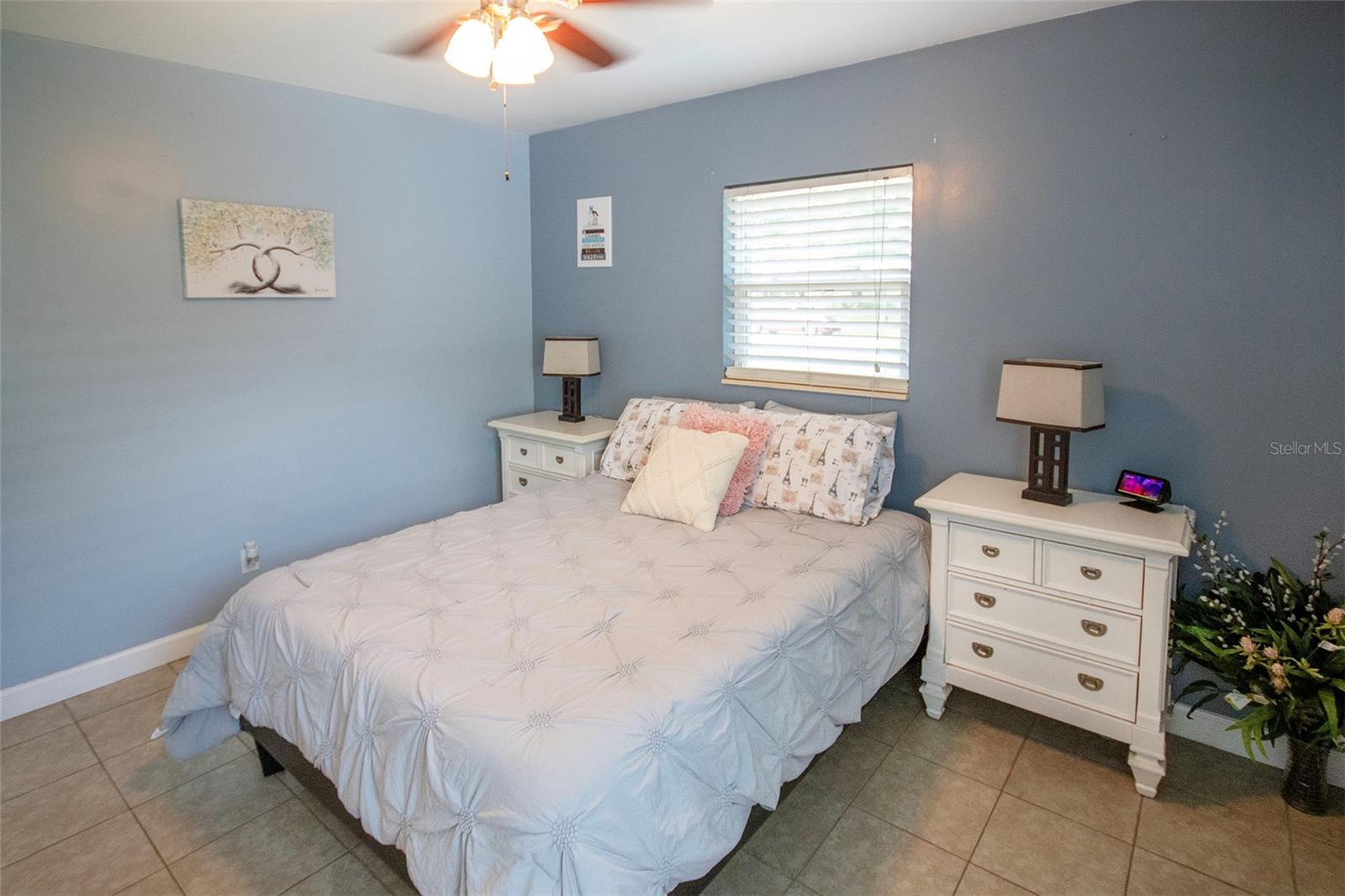 1725 BRADSHAW LN N, ST PETERSBURG, FL, 33710