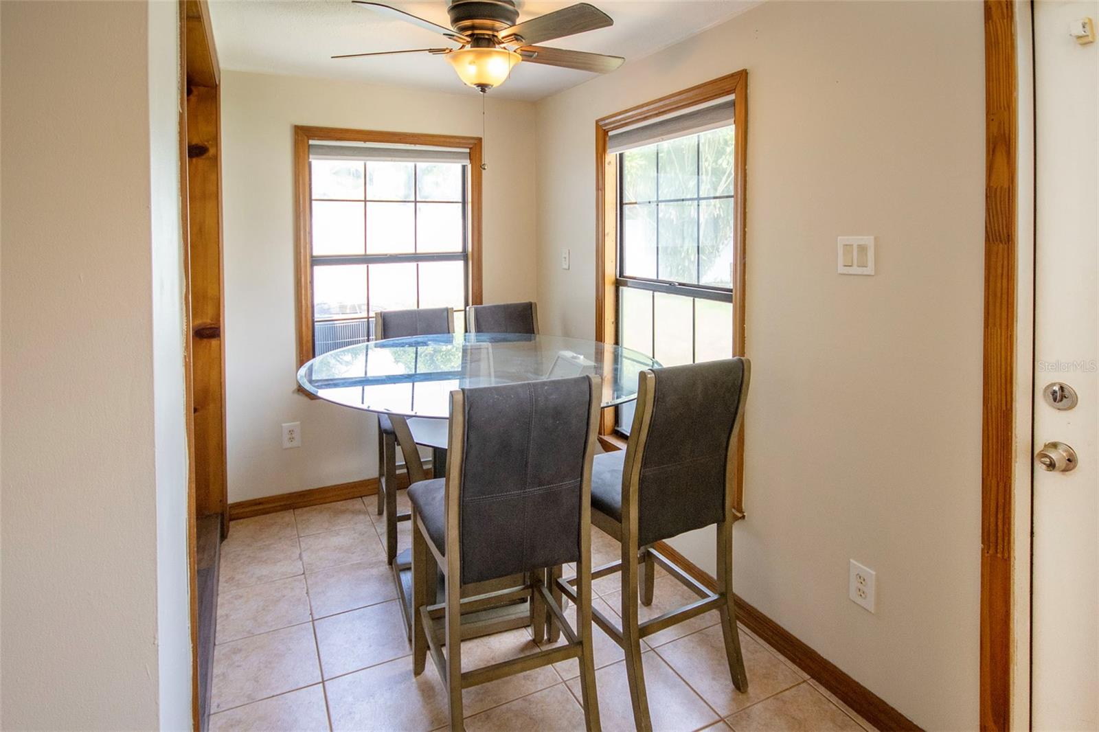 1725 BRADSHAW LN N, ST PETERSBURG, FL, 33710