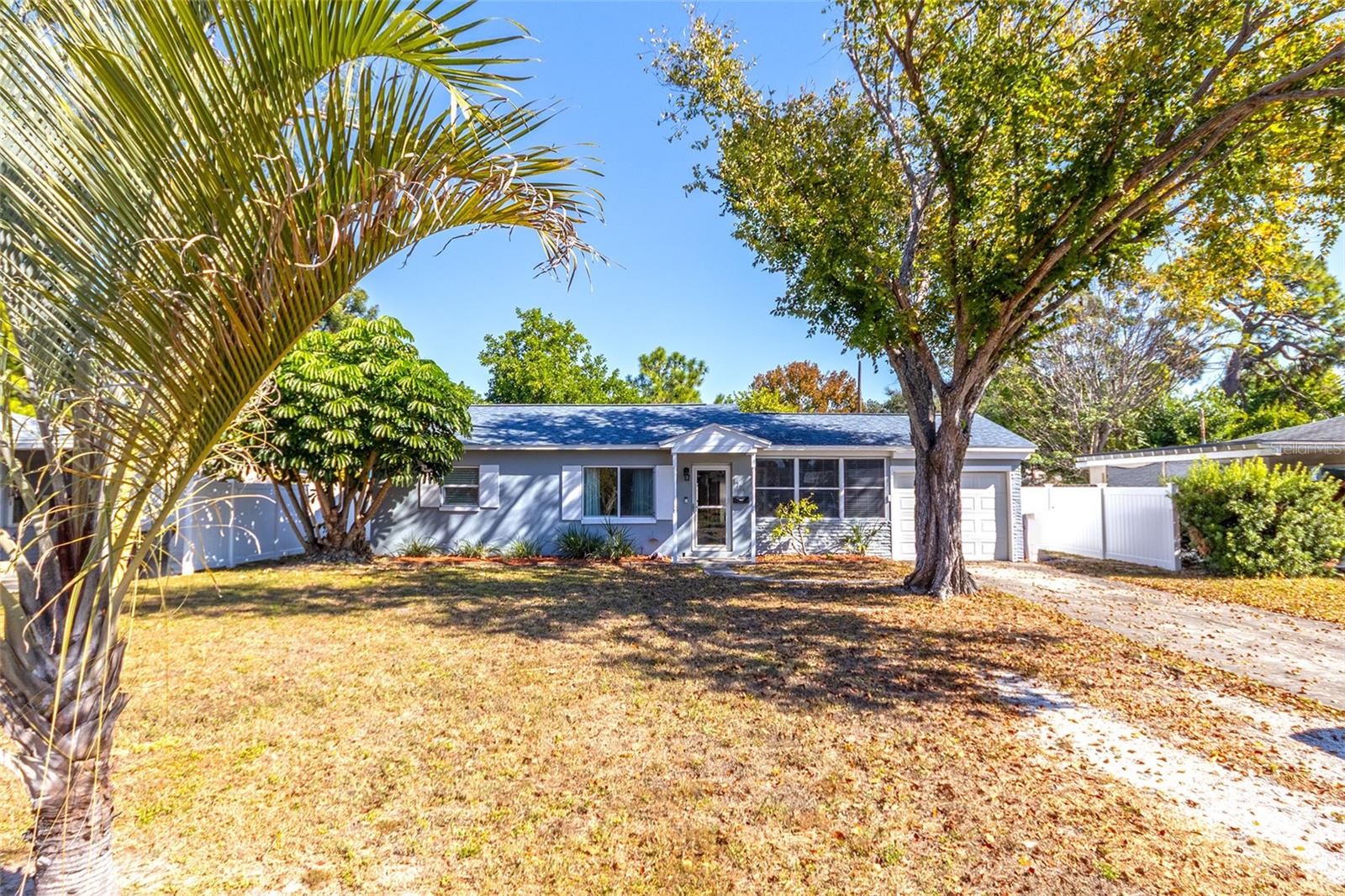 1725 BRADSHAW LN N, ST PETERSBURG, FL, 33710