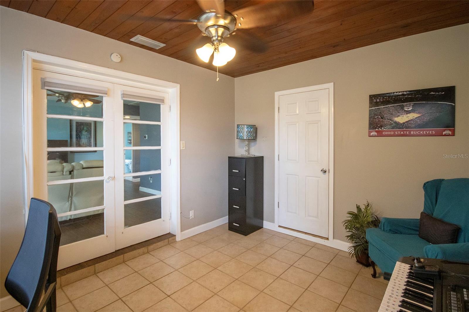 1725 BRADSHAW LN N, ST PETERSBURG, FL, 33710