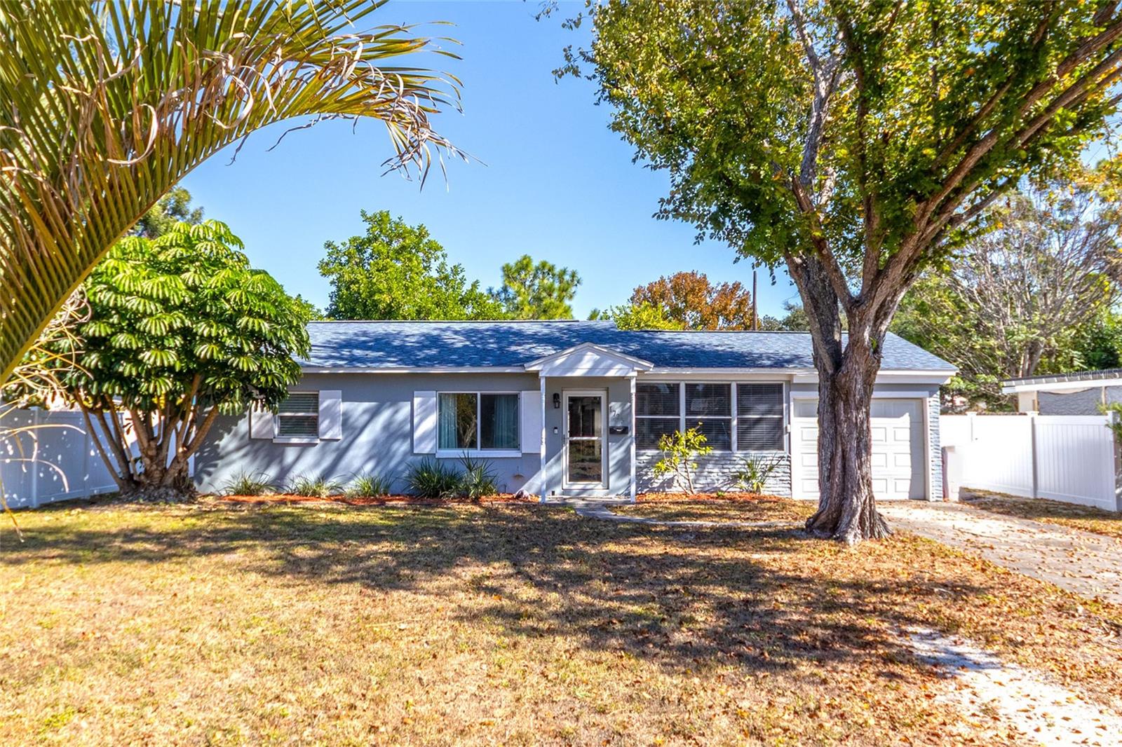 1725 BRADSHAW LN N, ST PETERSBURG, FL, 33710