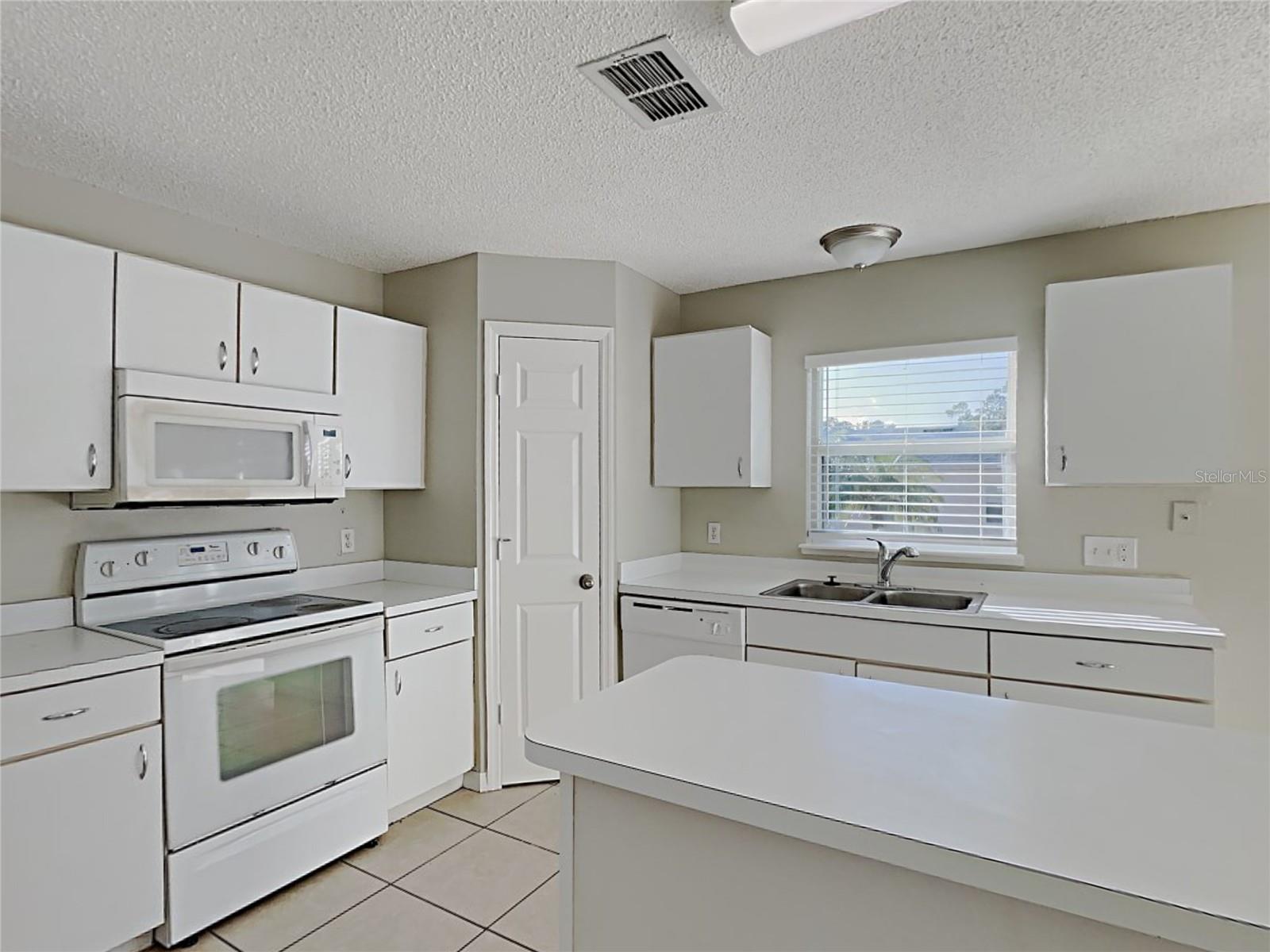 364 CHELMSFORD CT, KISSIMMEE, FL, 34758