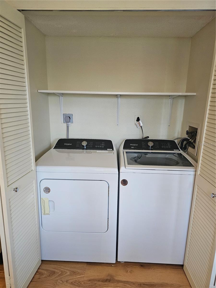 137 WOODLAND PL, OSPREY, FL, 34229