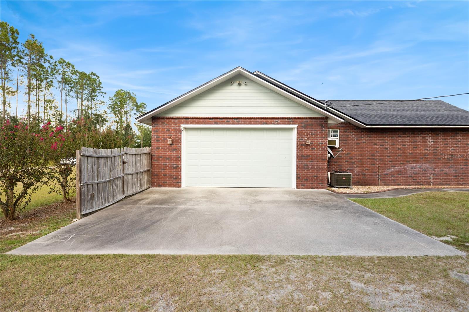 208 SW FREEMAN GLN, LAKE CITY, FL, 32024