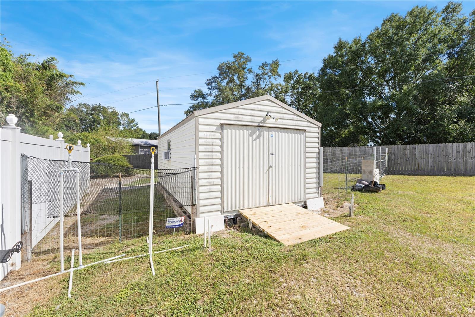 208 SW FREEMAN GLN, LAKE CITY, FL, 32024