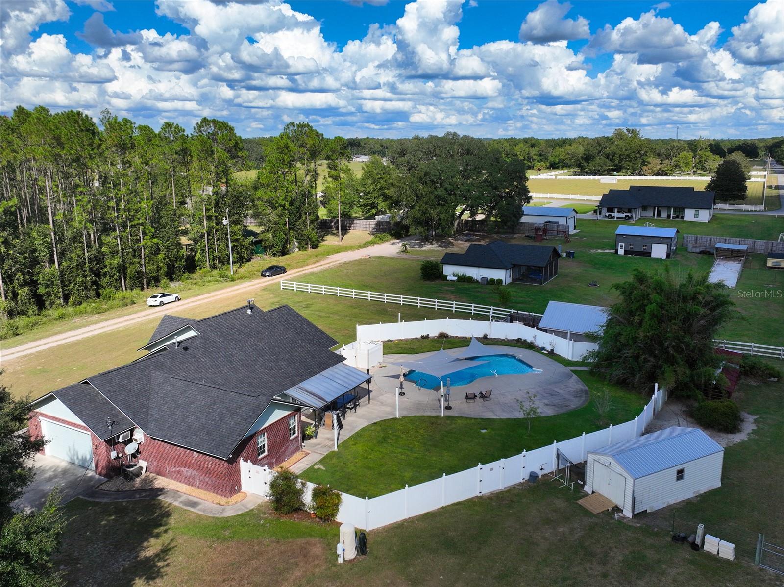 208 SW FREEMAN GLN, LAKE CITY, FL, 32024