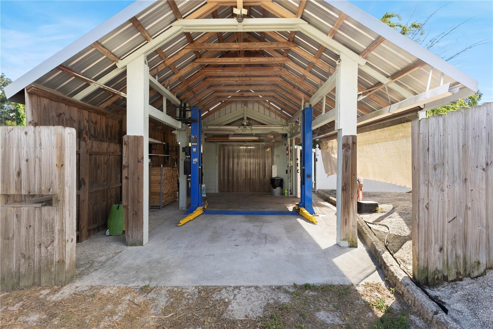 208 SW FREEMAN GLN, LAKE CITY, FL, 32024