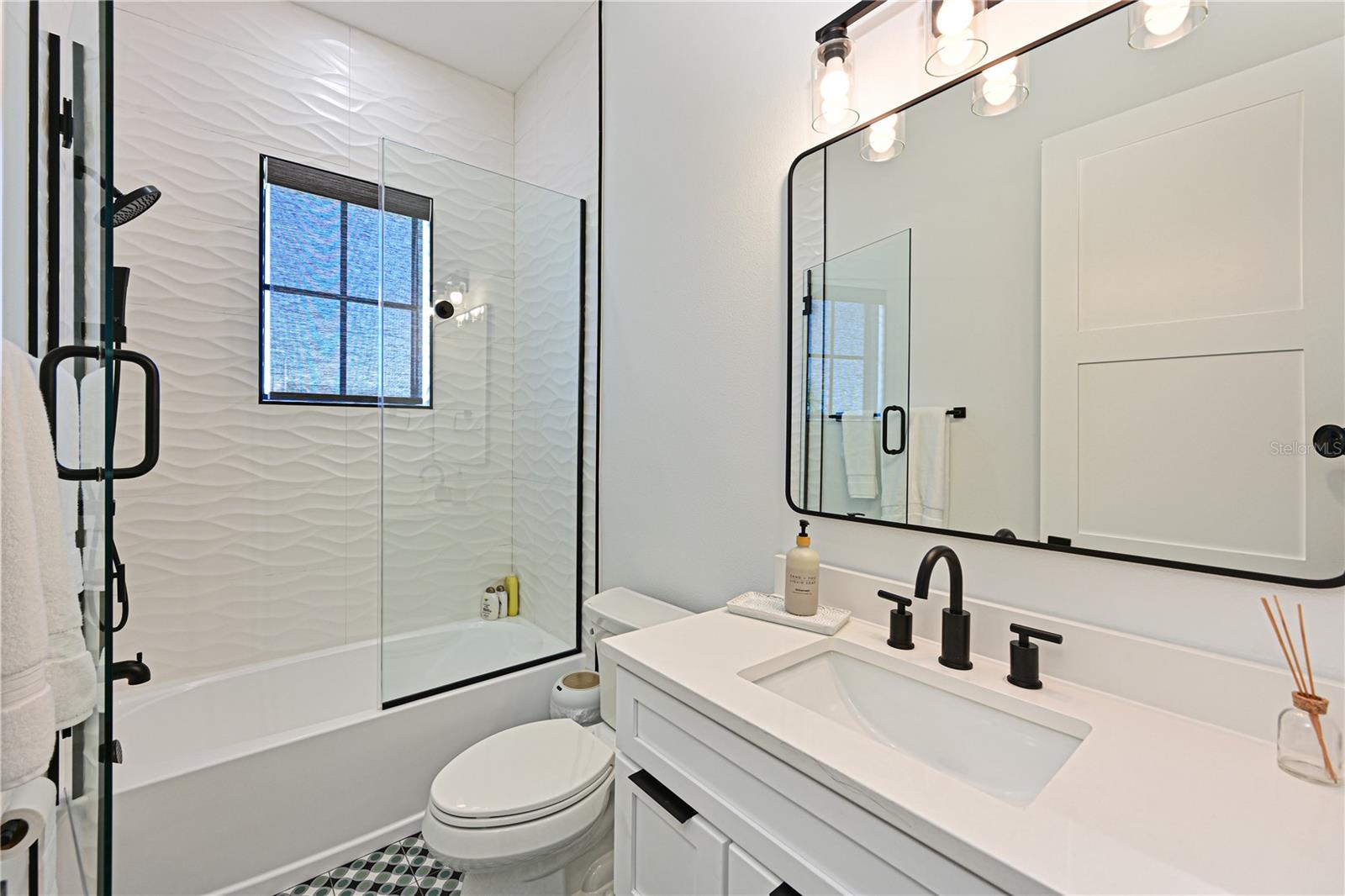 A4672370 Property Photo