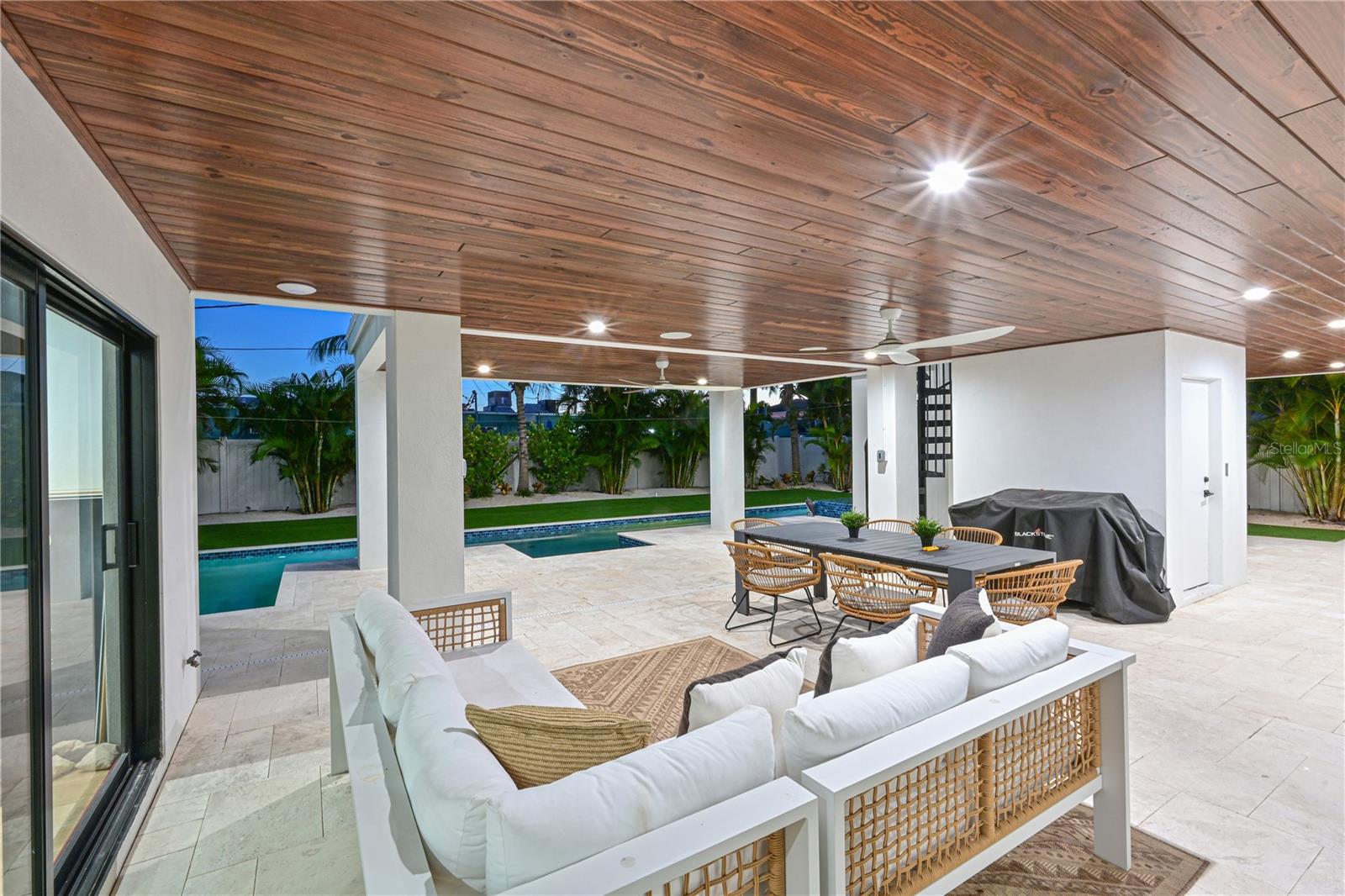 A4672370 Property Photo