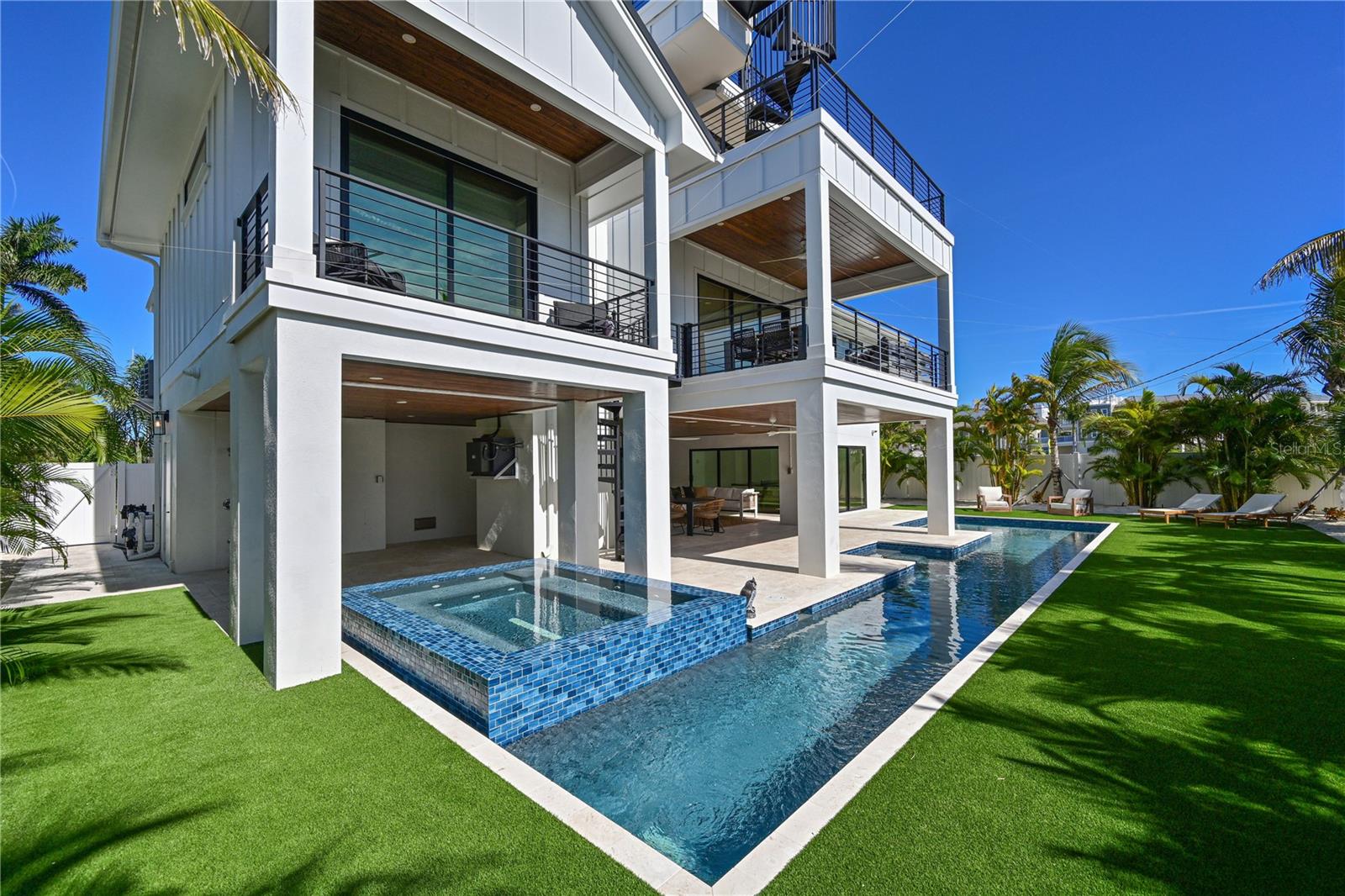 A4672370 Property Photo