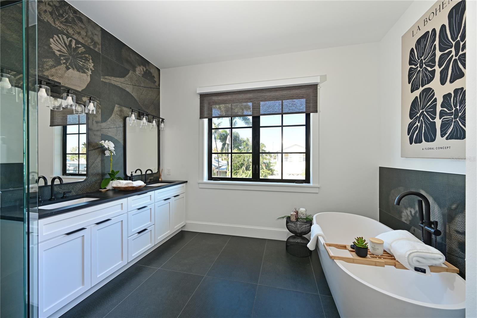 A4672370 Property Photo