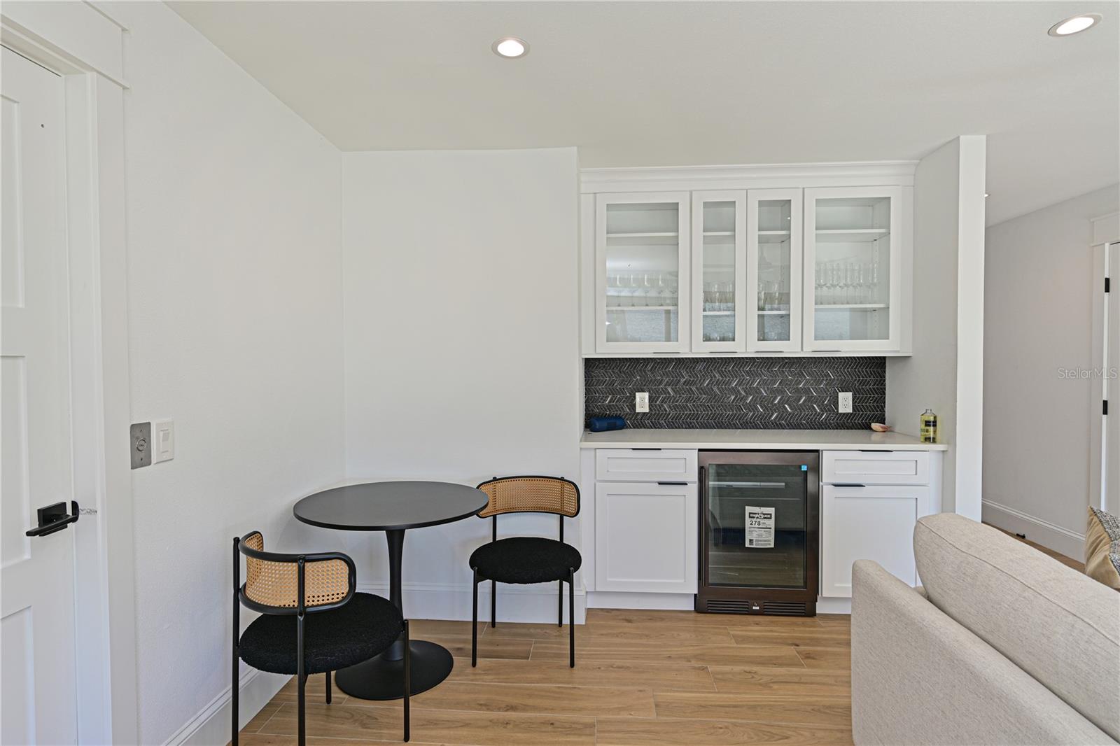 A4672370 Property Photo