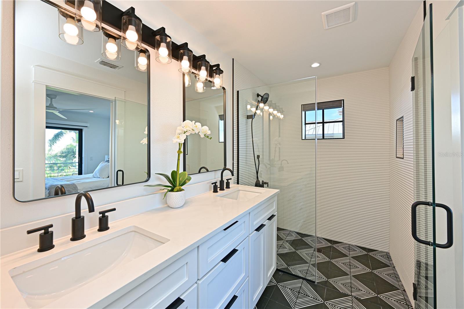 A4672370 Property Photo