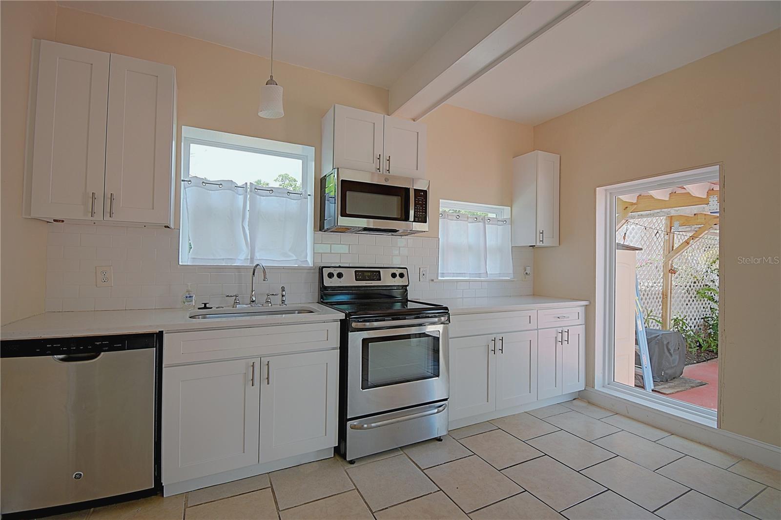 1136 AUSTRALIA AVE, DAYTONA BEACH, FL, 32114