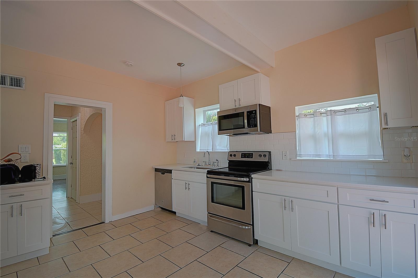 1136 AUSTRALIA AVE, DAYTONA BEACH, FL, 32114