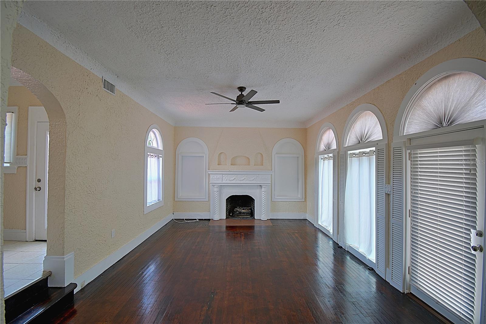 1136 AUSTRALIA AVE, DAYTONA BEACH, FL, 32114