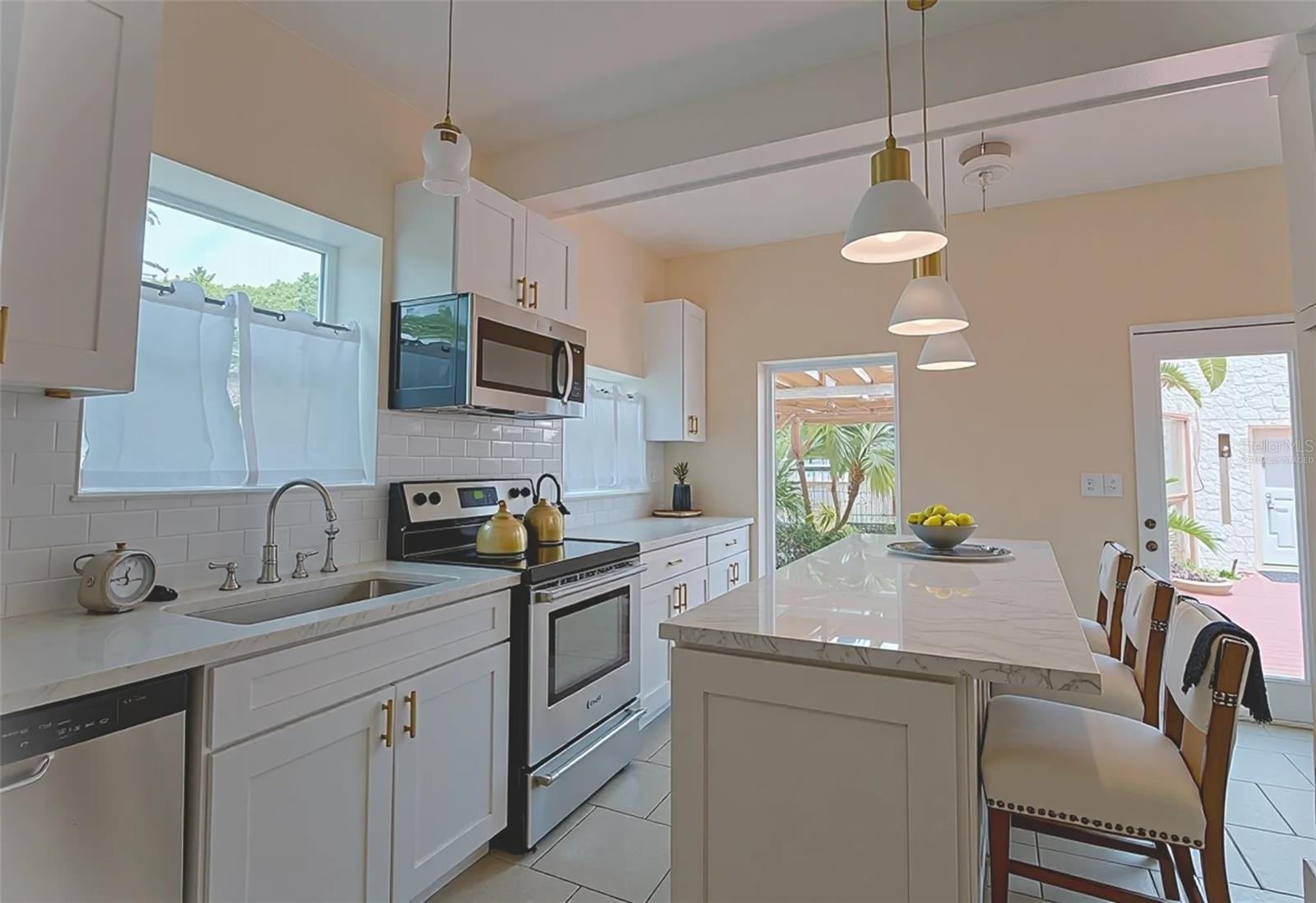 1136 AUSTRALIA AVE, DAYTONA BEACH, FL, 32114