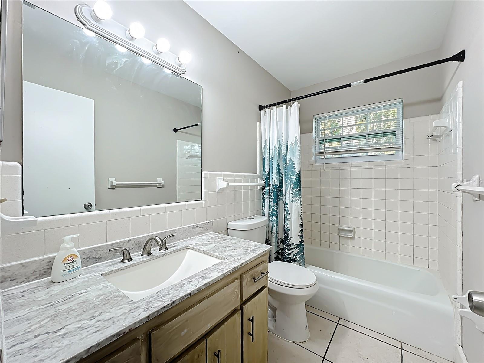 6010 NUTMEG AVE, SARASOTA, FL, 34231