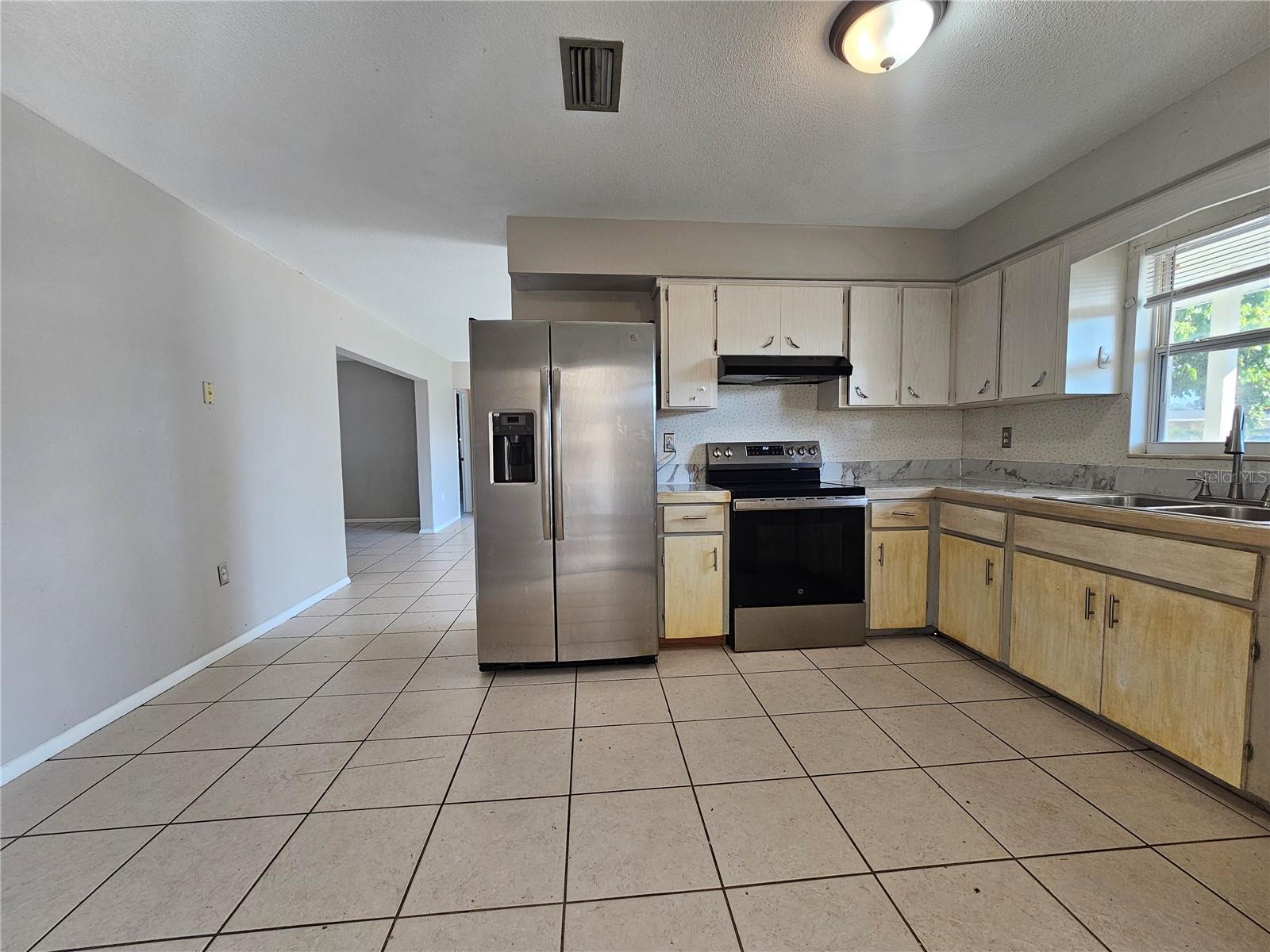 6010 NUTMEG AVE, SARASOTA, FL, 34231