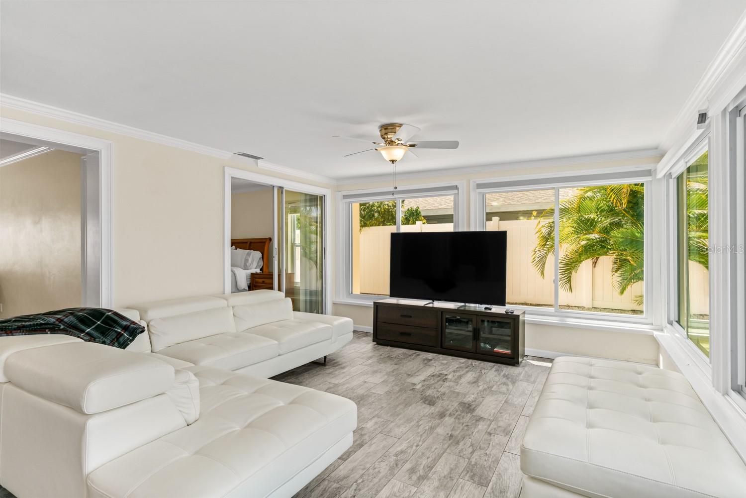 11240 7TH ST E, TREASURE ISLAND, FL, 33706