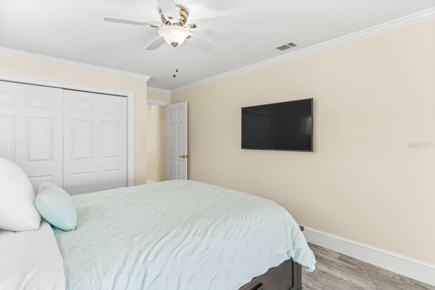 11240 7TH ST E, TREASURE ISLAND, FL, 33706