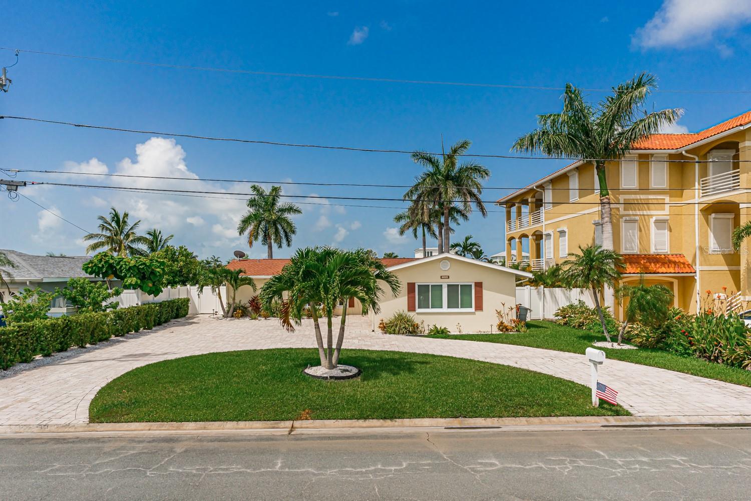 11240 7TH ST E, TREASURE ISLAND, FL, 33706