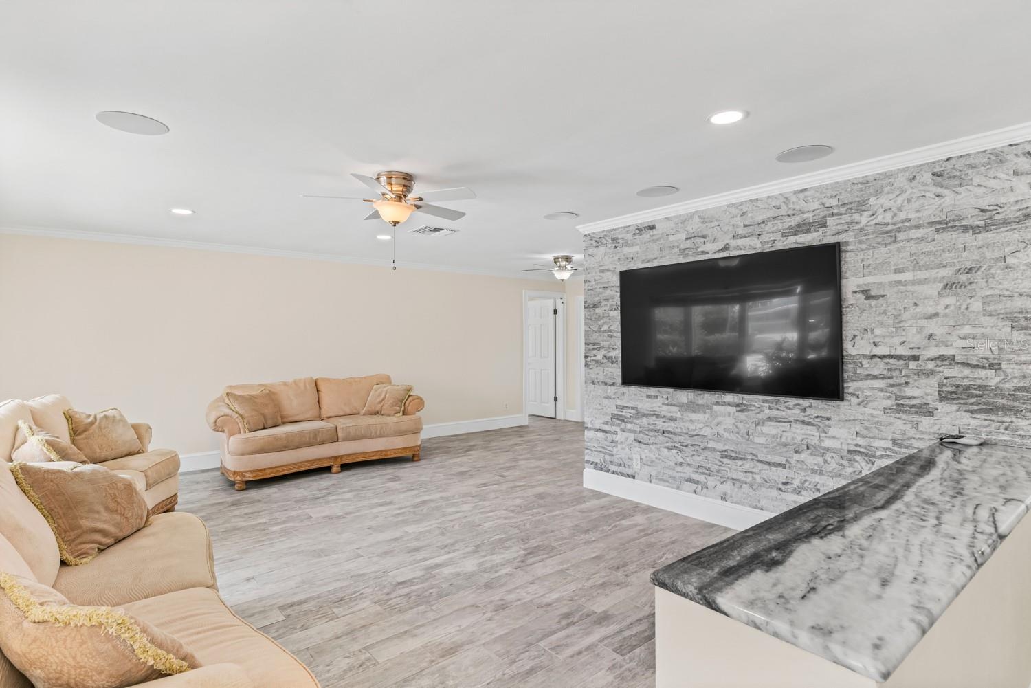 11240 7TH ST E, TREASURE ISLAND, FL, 33706