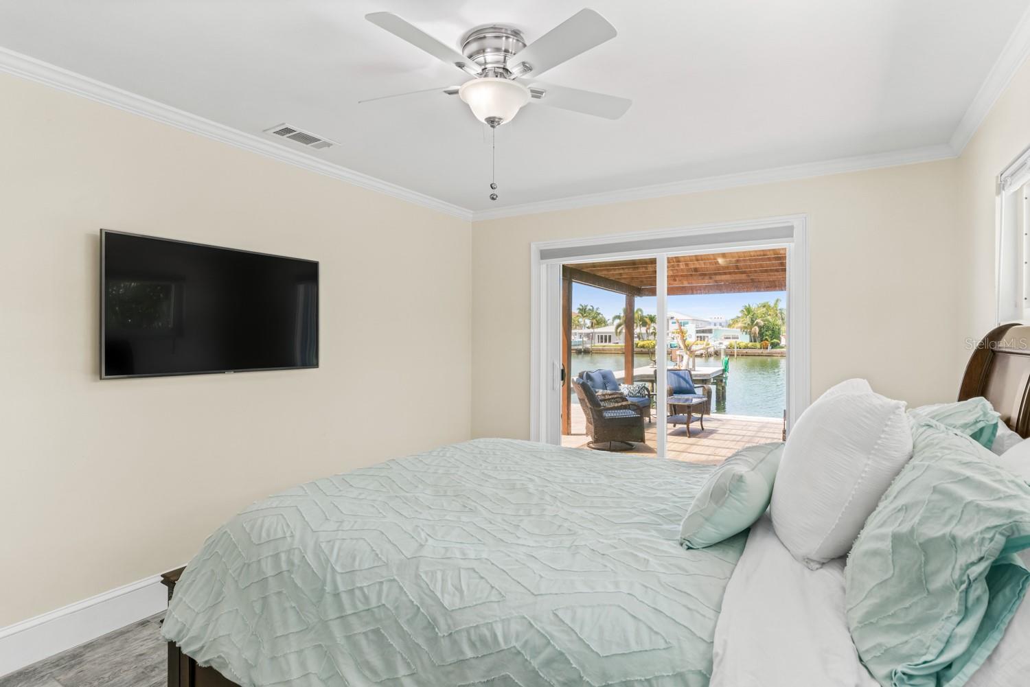 11240 7TH ST E, TREASURE ISLAND, FL, 33706