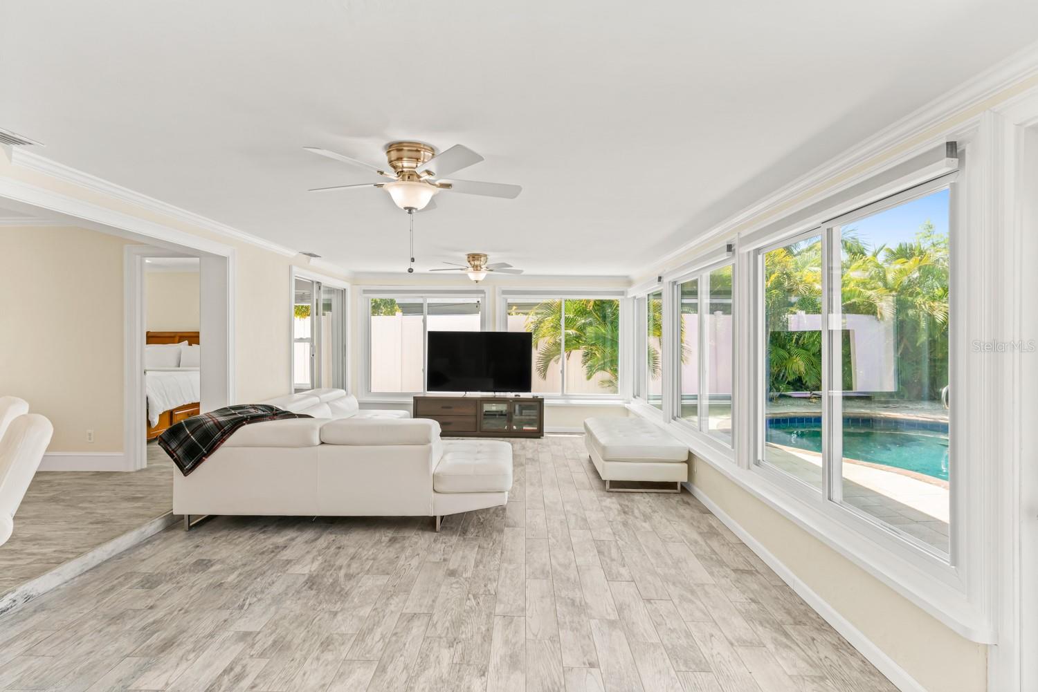 11240 7TH ST E, TREASURE ISLAND, FL, 33706