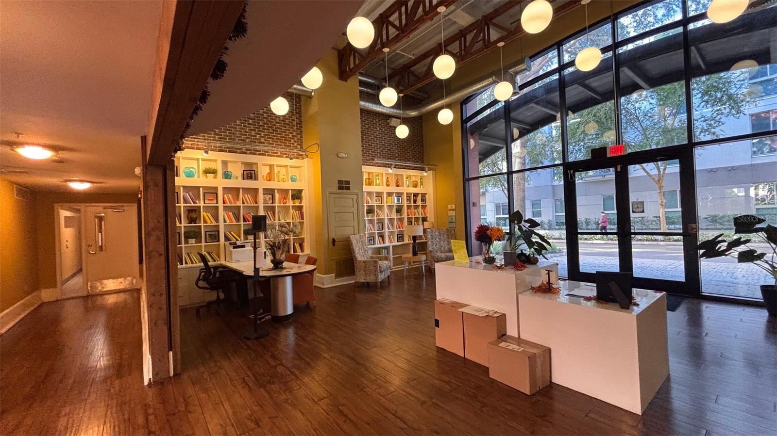 UPTOWN PLACE CONDO, ORLANDO, FL, 32801