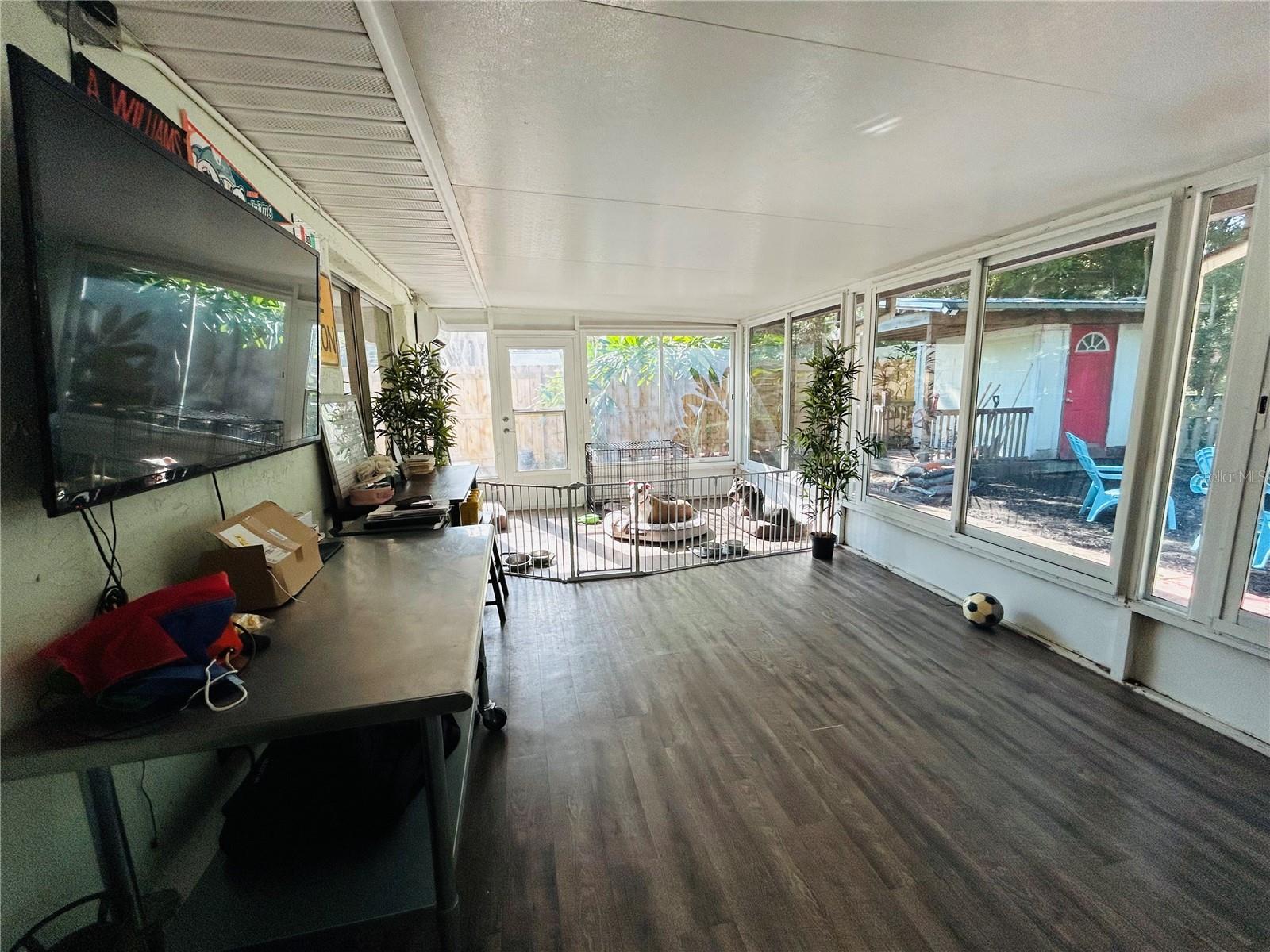 2056 59TH WAY N, CLEARWATER, FL, 33760