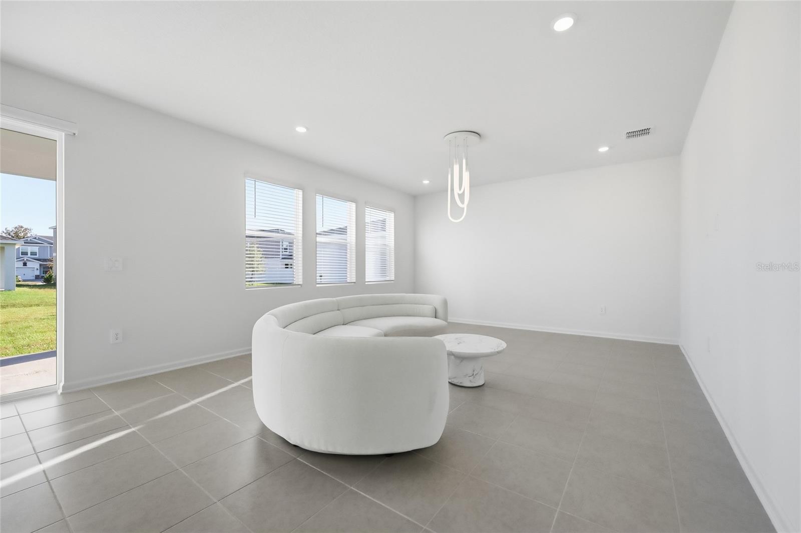 694 PERONI AVE, DEBARY, FL, 32713