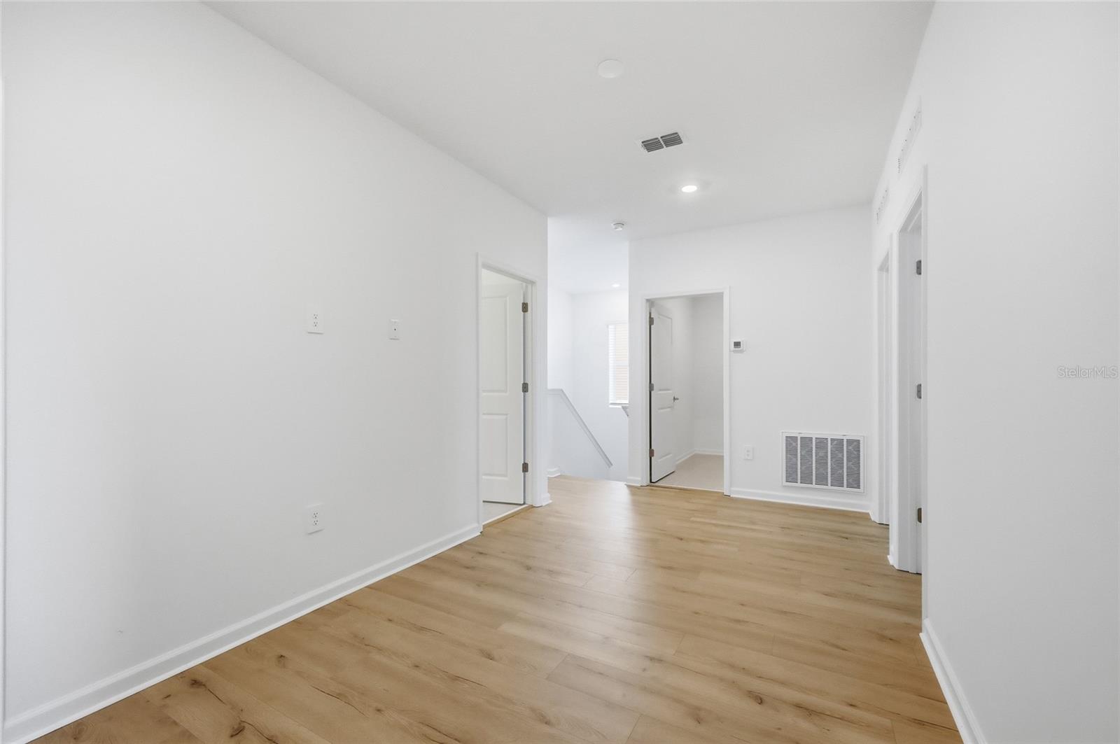 694 PERONI AVE, DEBARY, FL, 32713