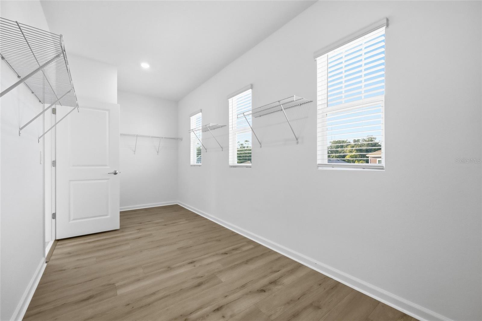 694 PERONI AVE, DEBARY, FL, 32713