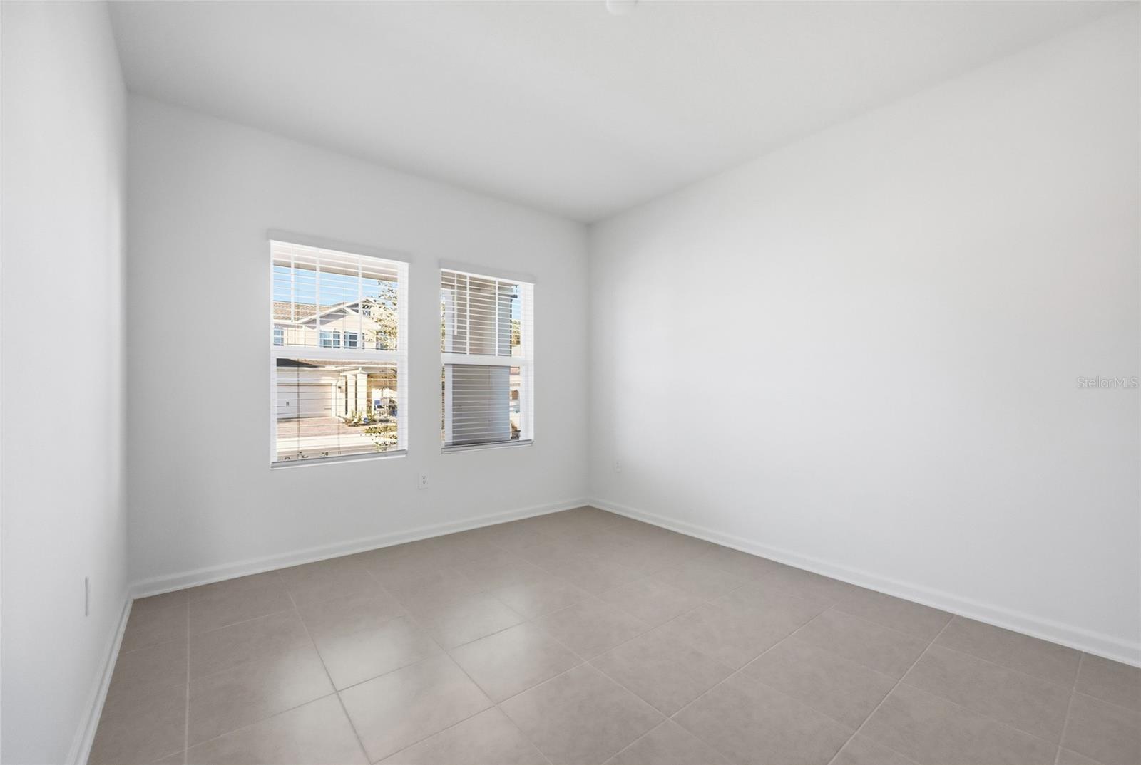 694 PERONI AVE, DEBARY, FL, 32713