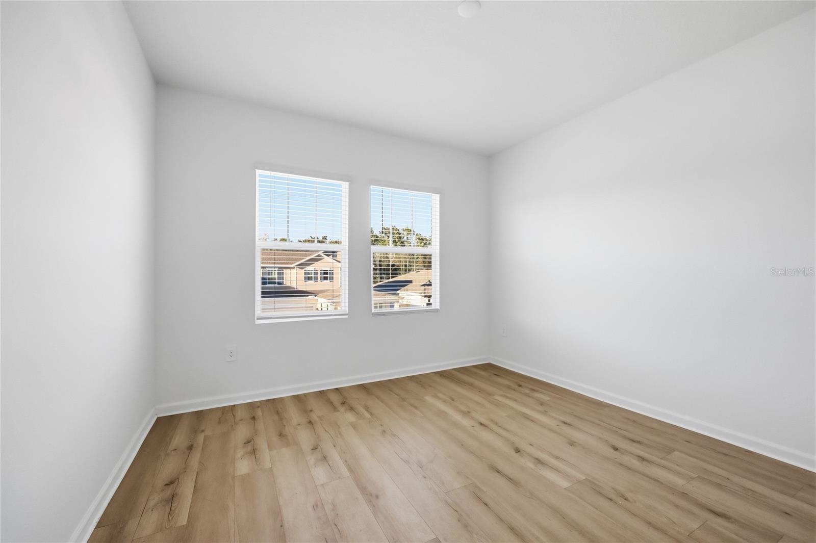 694 PERONI AVE, DEBARY, FL, 32713