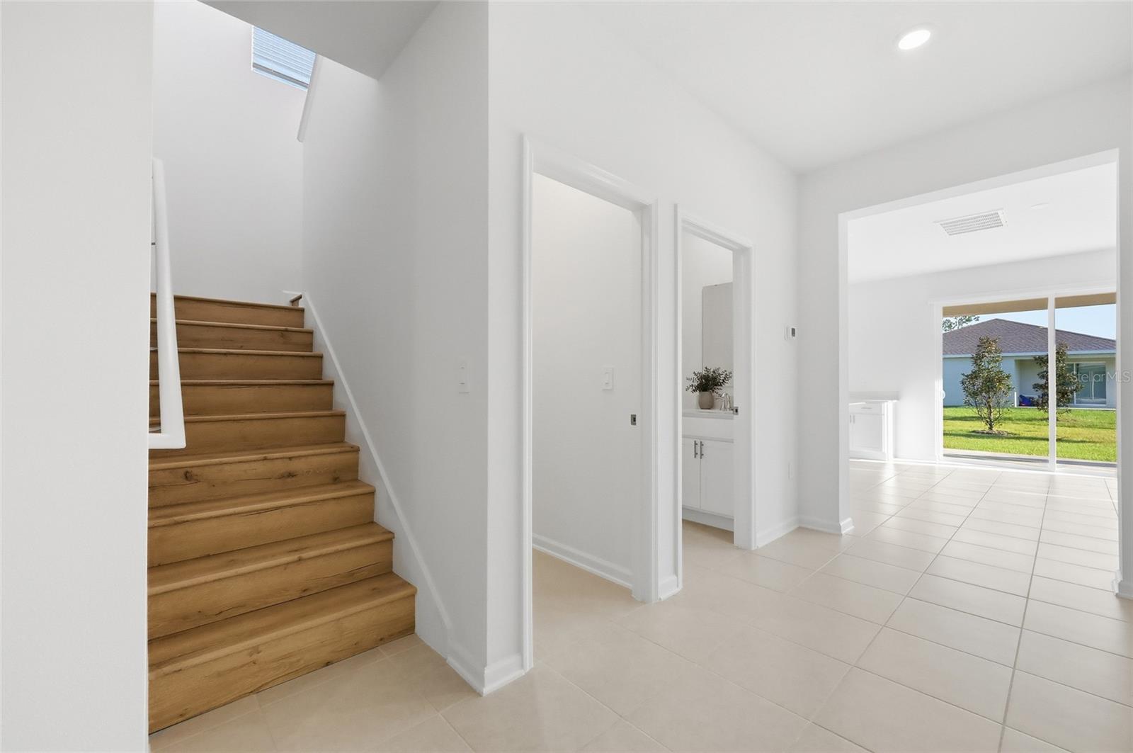 694 PERONI AVE, DEBARY, FL, 32713