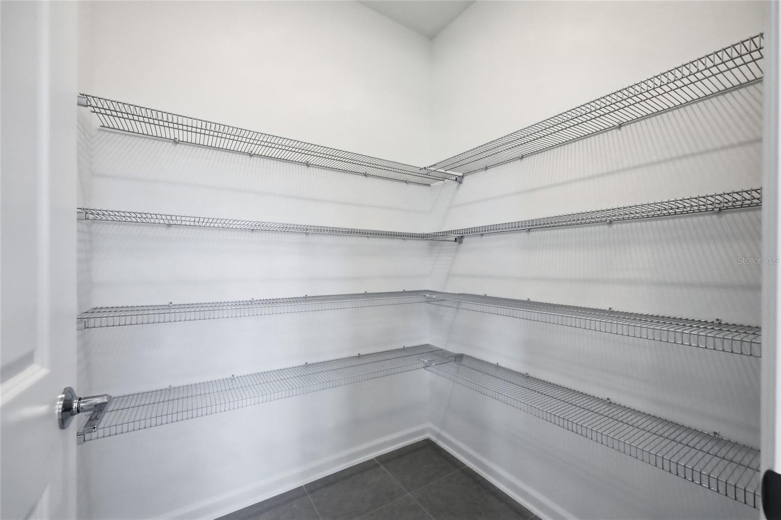 694 PERONI AVE, DEBARY, FL, 32713